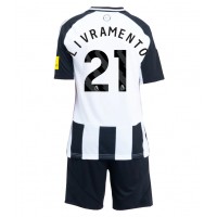 Maglia Calcio Newcastle United Tino Livramento #21 Prima Divisa Bambino 2024-25 Manica Corta (+ pantaloncini)